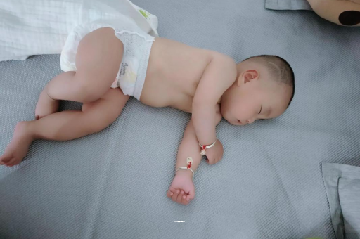 周口怀孕多久会显肚子